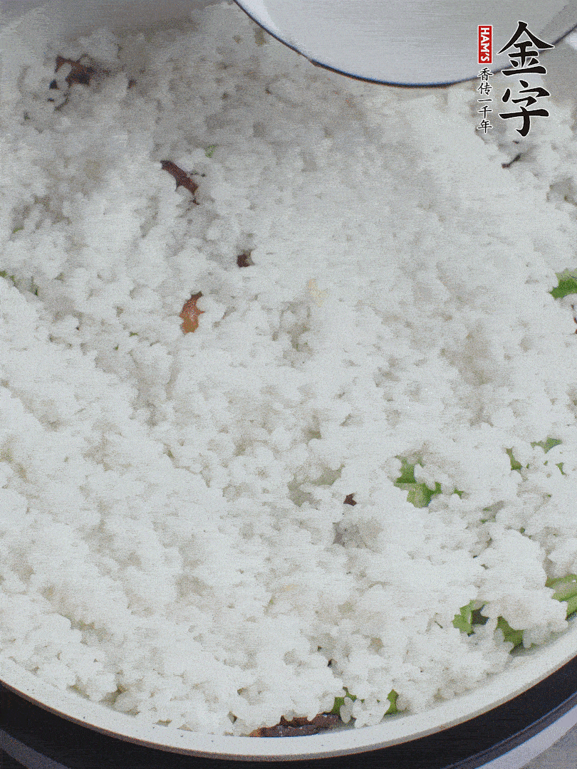 放一碗水，蓋蓋燜煮。